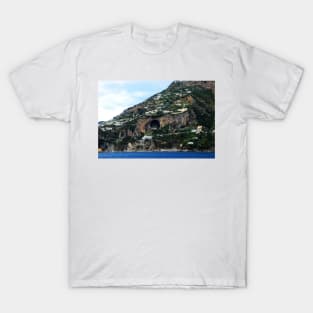 Panorama in Amalfi coast with a mountain scattered with buildings and a huge cavern in the middle T-Shirt